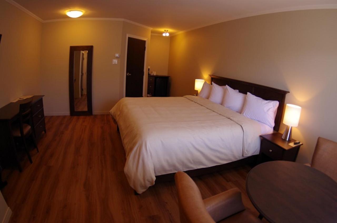 Carleton-sur-Mer Motel L'Abri מראה חיצוני תמונה